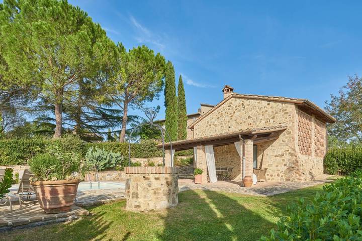 Location de vacances pour 10 personnes, avec piscine et jardin à Poggibonsi - 4