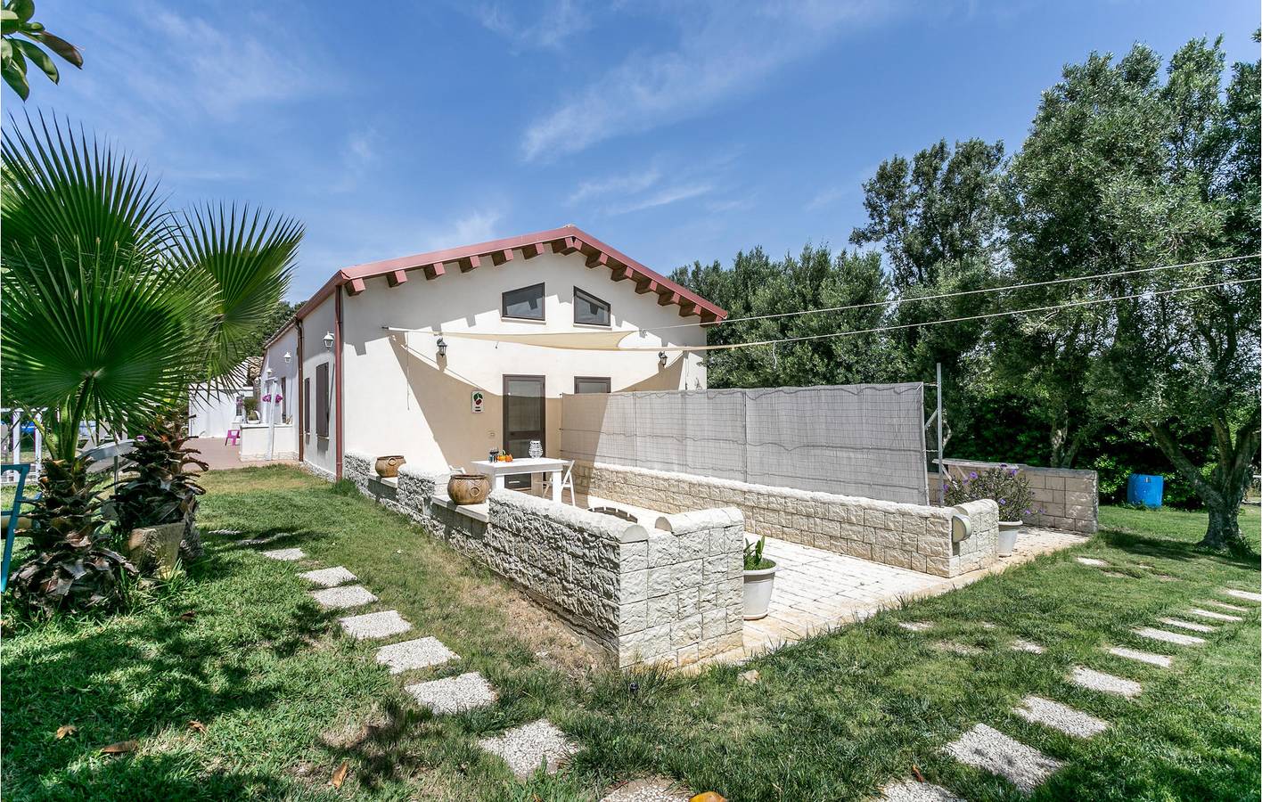 Ganze Ferienwohnung, Umzäuntes Carport Apartment w/ Wifi & Strand in der Nähe in Granelli, Syrakus Provinz