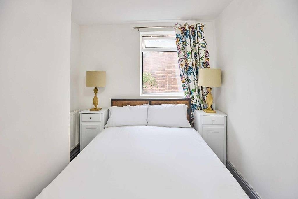 Appartement de vacances entier, Apartment Sleeps 8 with Wifi in Nottingham, East Midlands