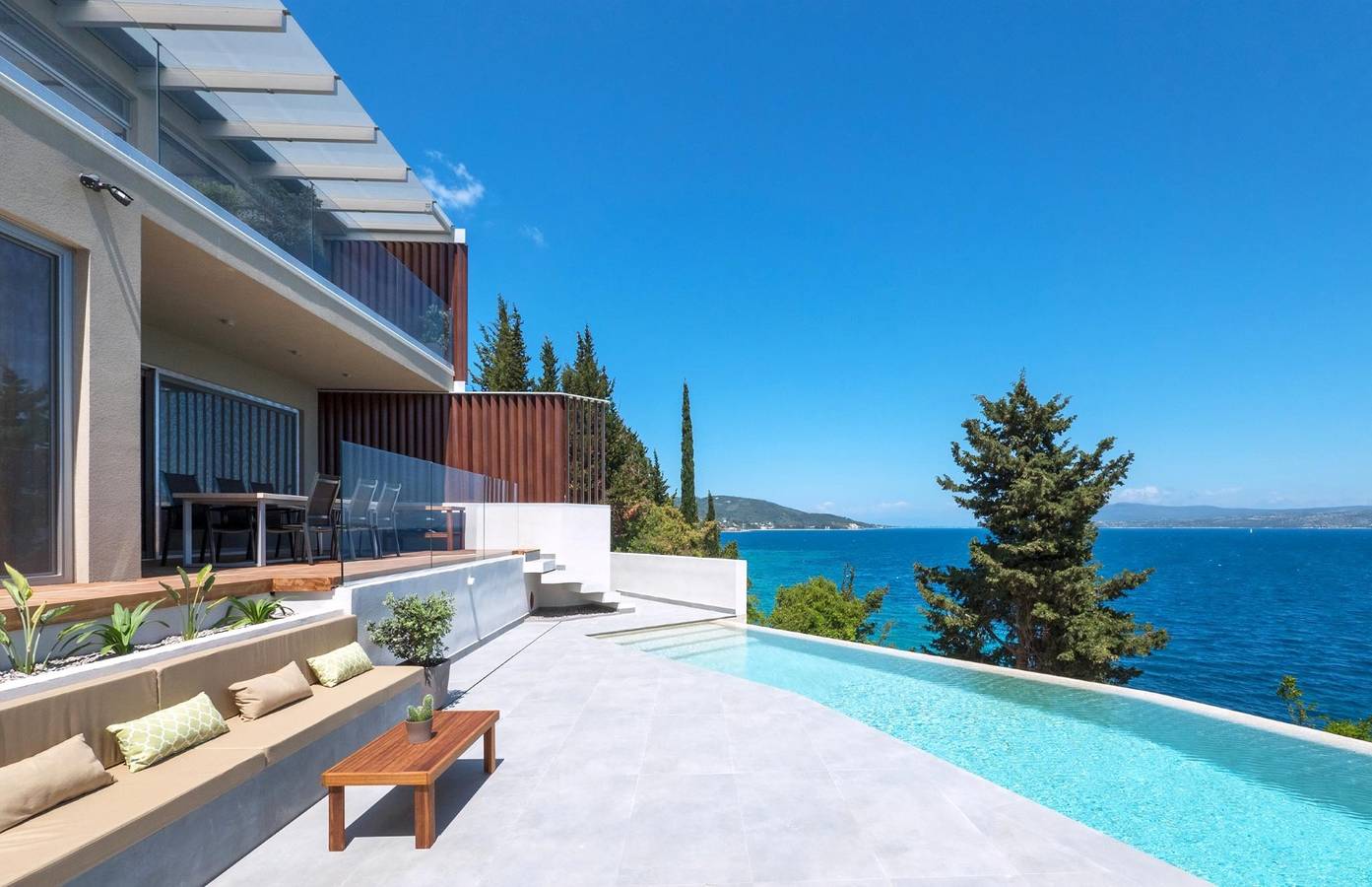 Stylish Villa with Stunning Sea Views and Pontoon Access near Tavernas in Nikiana, Alexandros