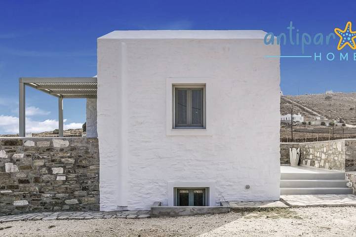 Una villa premium de 160 metros cuadrados con 2 habitaciones con baño privado y vista a la playa in Antiparos