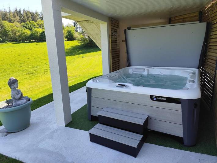 Gîte pour 5 personnes, avec jacuzzi et terrasse à Inguiniel