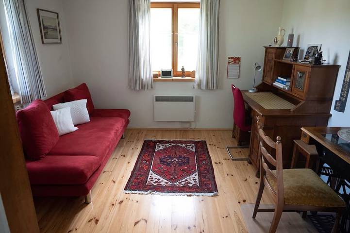 Ganze Wohnung, Ruhige, gepflegte ****Ferienwohnung, Eg mit Terrasse & Garten, zentral in Murnau in Murnau am Staffelsee, Das Blaue Land