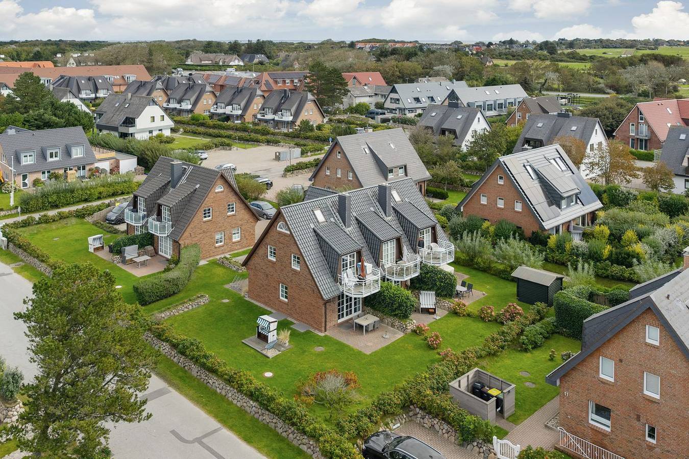 Ganze Wohnung, Landhaus im Erdgeschoss und Souterrain, ca. 80 qm Nutzfläche für bis zu 4 Pers. in Wenningstedt, Sylt