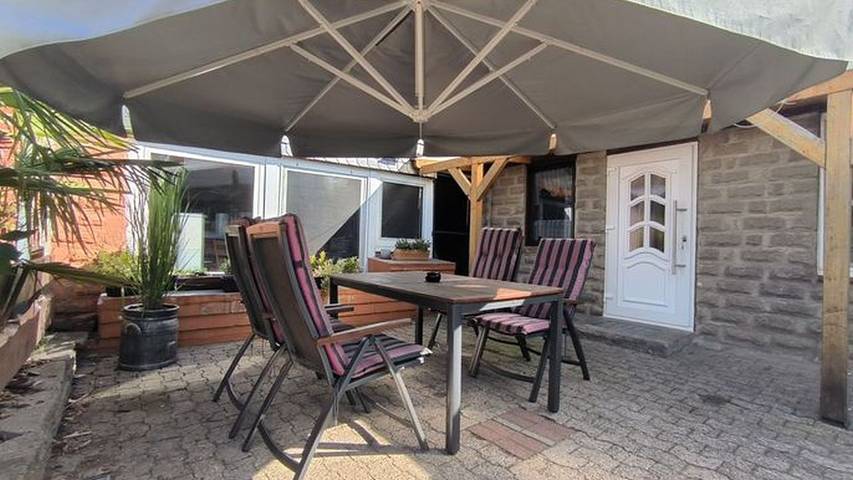 Ferienwohnung für 2 Personen, mit Garten und Terrasse, mit Haustier in Jerrishoe