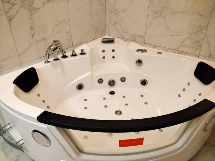 Location de vacances pour 4 personnes, avec jacuzzi à Vierzon