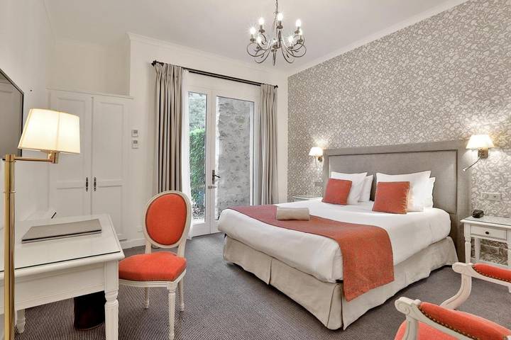 Hôtel pour 2 personnes, avec Balcon et Jacuzzi ainsi que Terrasse et Jardin à Monestier - 2