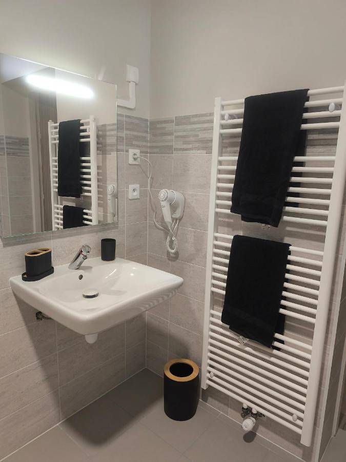 Location de vacances pour 2 personnes, avec jardin à Maisod - 3
