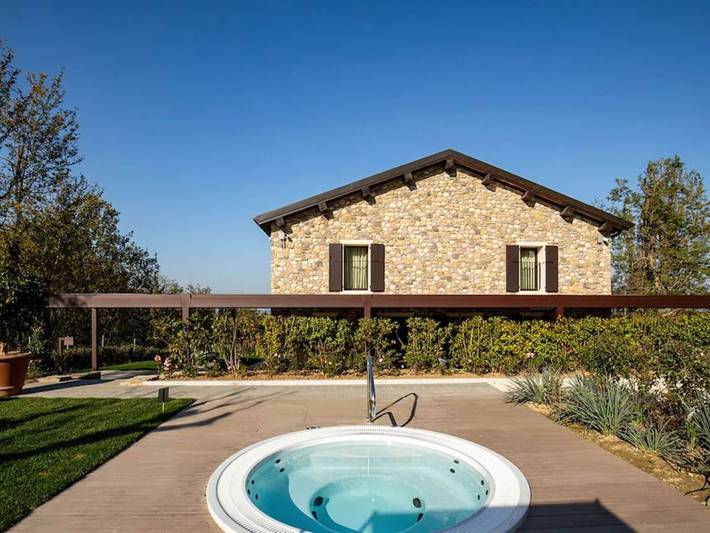 Casa vacanza per 8 persone, con animali domestici in Provincia di Bologna