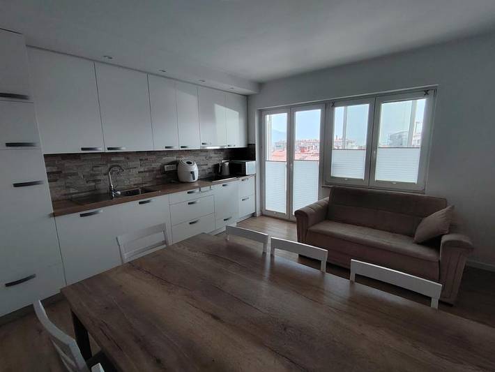 Apartament wakacyjny dla 8 osób, z widok i balkon w Izola