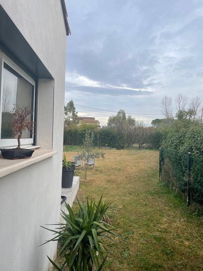 Location de vacances pour 3 personnes, avec jardin ainsi que vue et terrasse à Saint-Christol-lès-Alès - 4