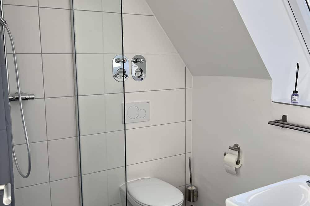 Entire apartment, Moderne Wohnung in Karlsruhe Neureut mit Guter Öpnv Anbindung in Karlsruhe, Rhine Plain