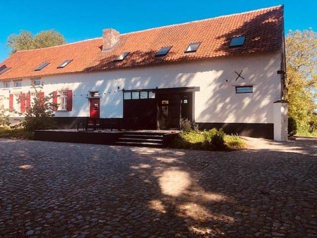 Chambre d’hôte pour 26 personnes, avec jardin ainsi que jacuzzi et sauna en Belgique - 2