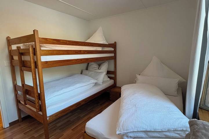 Ganze Wohnung, Schweizerhaus Glarus - Historisch mit Charme, Ideal für Gruppen und Familien in Ennenda, Glarus Süd