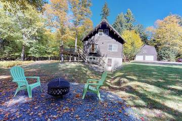 Log Cabin for 6 Guests in Moosehead Lake, Piscataquis County, Picture 3