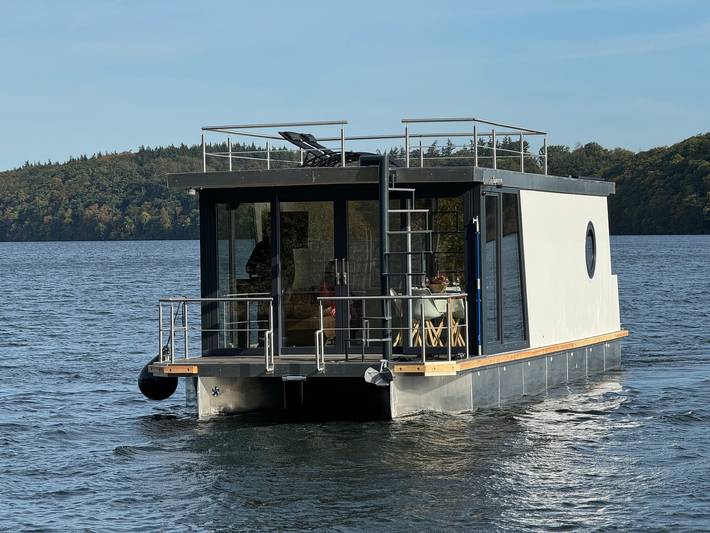 Hausboot für 6 Personen, mit Seeblick in Mecklenburgische Seenplatte - 2