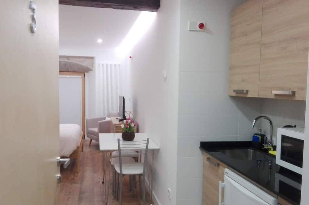 Appartement entier, Studio-Salle de bain privée in Liérganes, Côte Cantabrienne