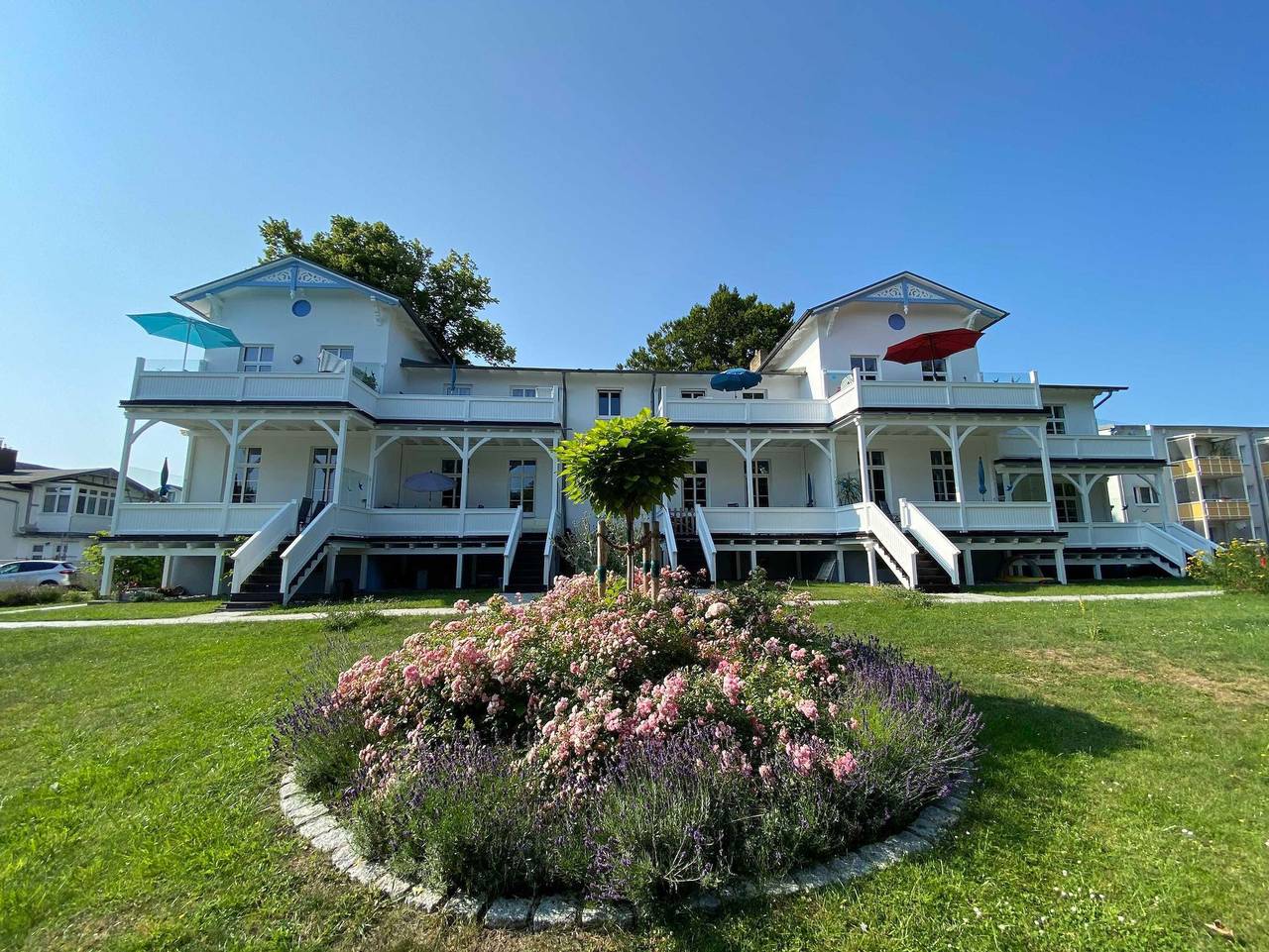 Ganze Ferienwohnung, Villa Azur - Meerblick - Sassnitz auf Rügen - Fewo Nr.1  > 1-Zimmer-Ferienwohnung in Sassnitz, Nationalpark Jasmund