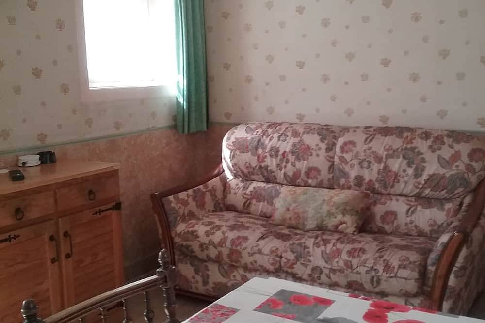 Entire apartment, Aile Gauche du Baron Face à la mer in Siouville-Hague, Côte de la Déroute