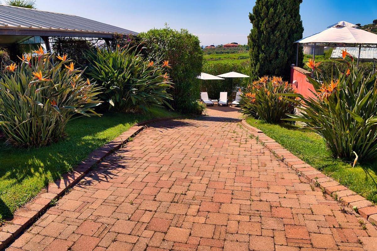 Villa Sabrina with Sea View, Pool, Parking-Verelite in Taggia (City), Taggia