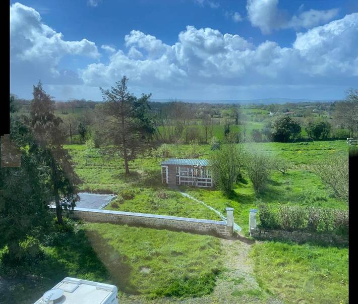 Location de vacances pour 9 personnes, avec jardin et vue ainsi que bassin pour enfant et piscine dans Torigny-les-Villes - 2