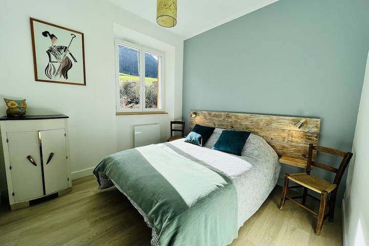 Location de vacances pour 5 personnes, avec terrasse et jardin à Rencurel - 3