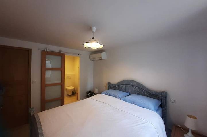 Gîte pour 4 personnes, avec terrasse ainsi que jardin et piscine à Le Bar-sur-Loup - 3