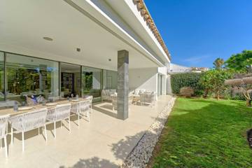 Holiday Home for 12 People in Nueva Andalucía, Marbella, Photo 2