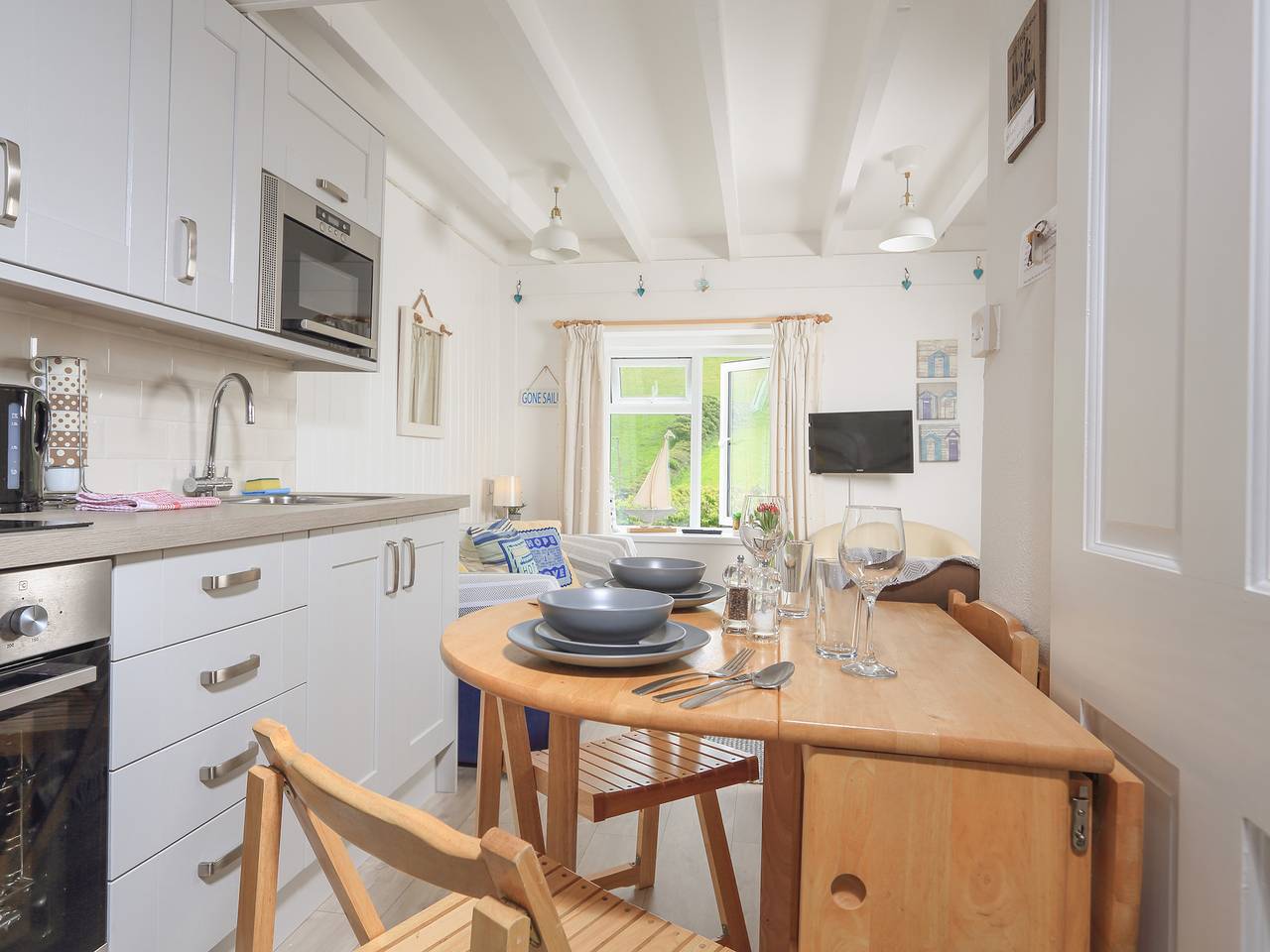 4 Thornlea Mews in South Huish, Hope Cove