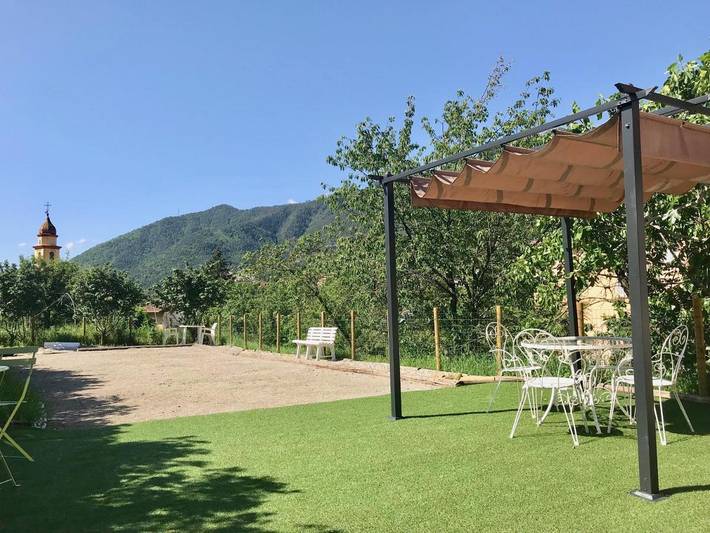 Location de vacances pour 2 personnes, avec jardin ainsi que vue et piscine, animaux acceptés à Roquebillière - 4