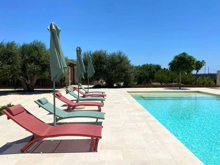 Agriturismo per 3 persone, con piscina e panorama nonché giardino a Manduria