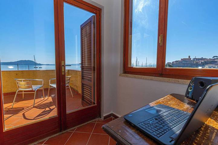 Appartement entier, La vue sur le port in Talamone, Orbetello