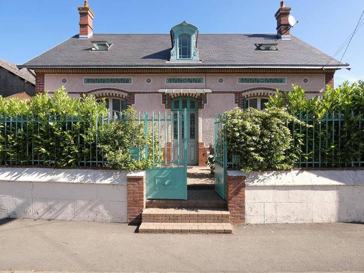Gîte pour 6 personnes, avec terrasse et jardin dans Courville-sur-Eure