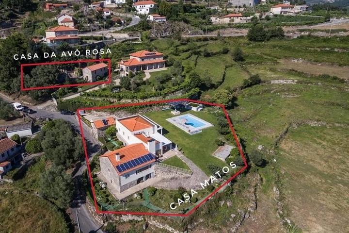Casa de férias para 4 pessoas, com jardim e piscina e ainda vista, com animais de estimação em Cabeceiras de Basto (Região)