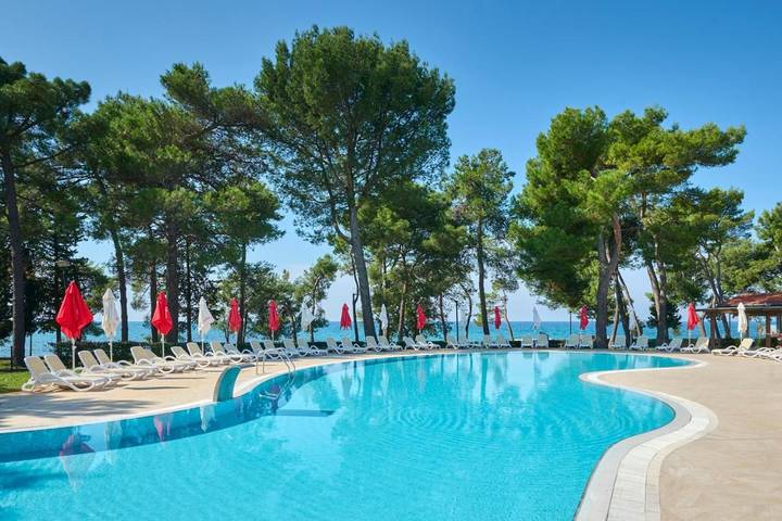 Hotel für 2 Personen, mit Balkon und Terrasse sowie Garten und Pool in Katoro