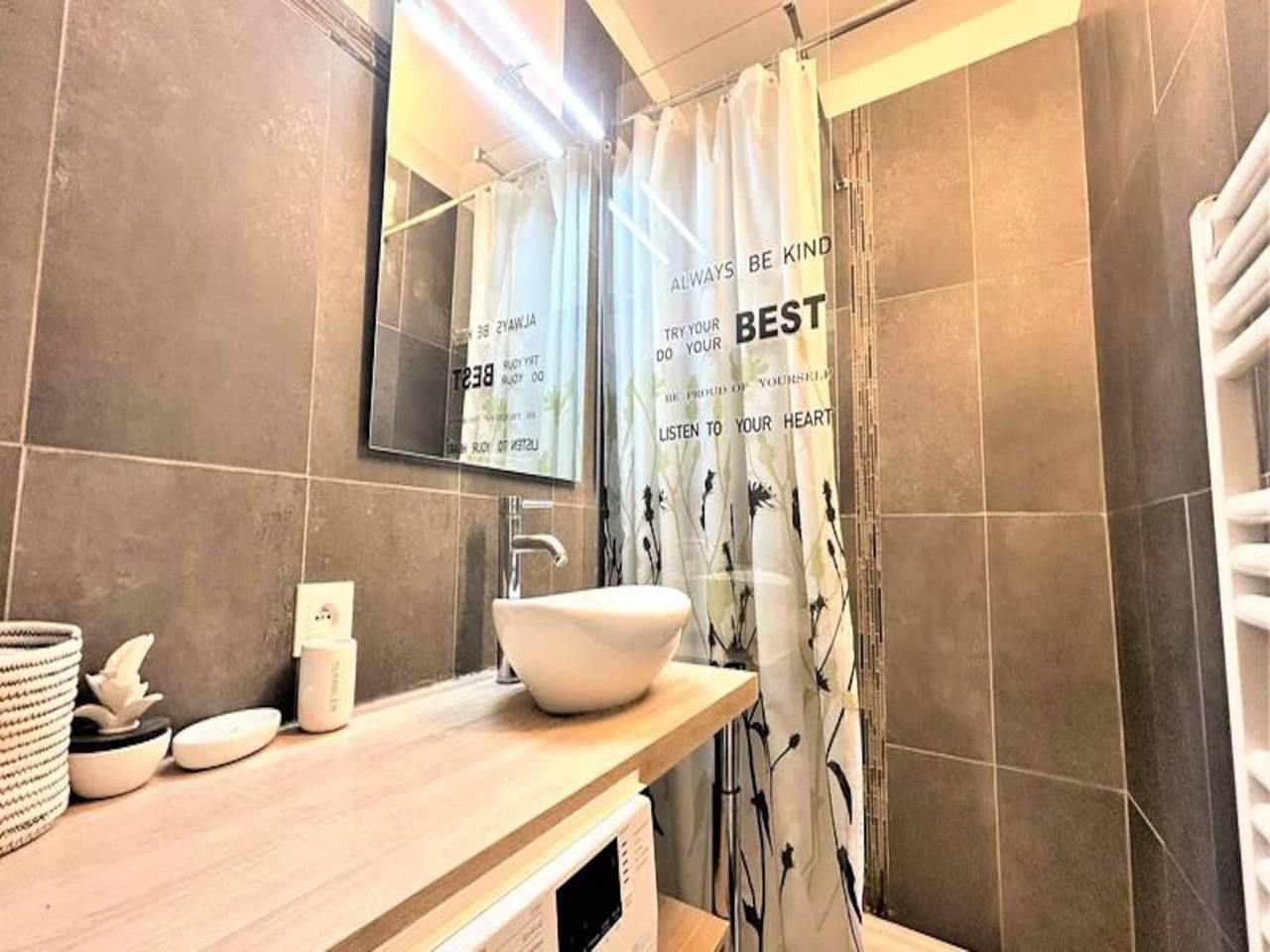 Apartamento entero, Apartamento cerca de los baños termales en Provenza in Gréoux-les-Bains, Parc naturel régional du Verdon