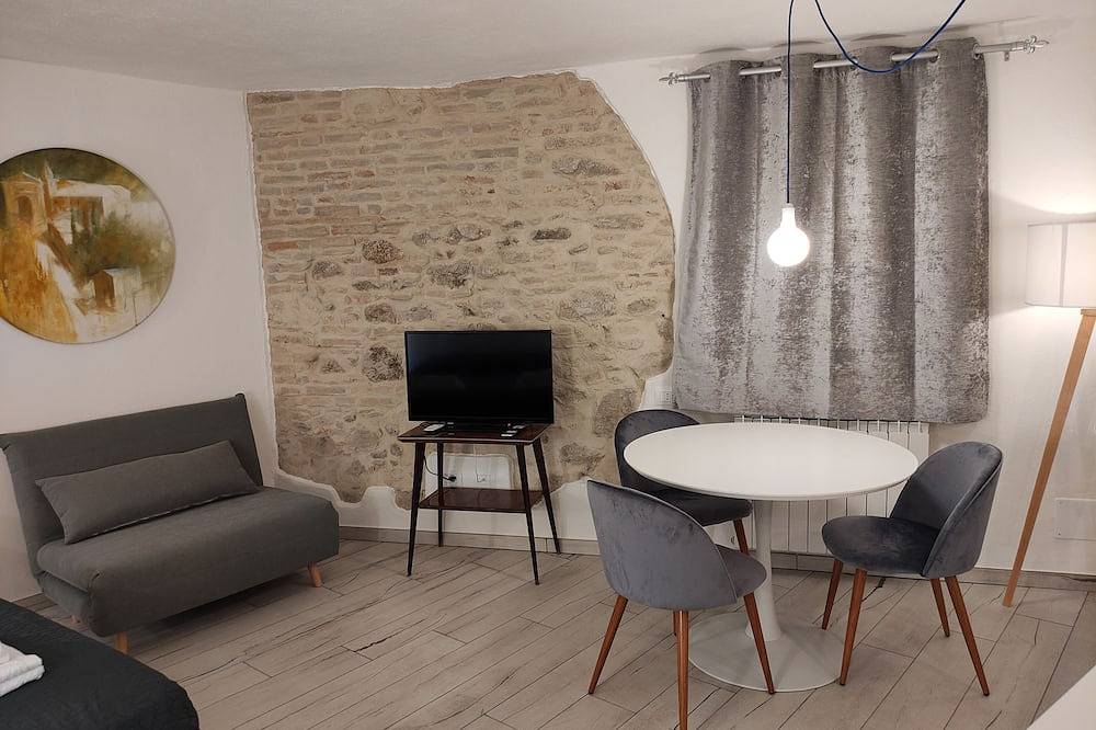 Ganze Wohnung, Deluxe room (2 adults + 1 child) in Badolato, Catanzaro Provinz