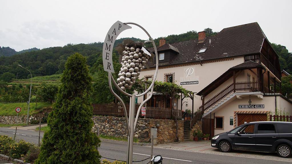 Appartement de vacances entier, Weinbau und Gästezimmer Pammer - Appartement (52qm) für 4 Personen mit Balkon in Rossatz-Arnsdorf, Danube Basse-Autriche