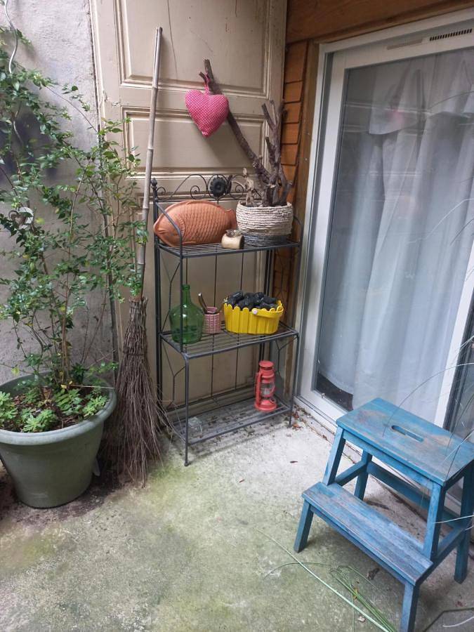 Appartement entier, Studio Apartment in Oloron-Sainte-Marie, Béarn