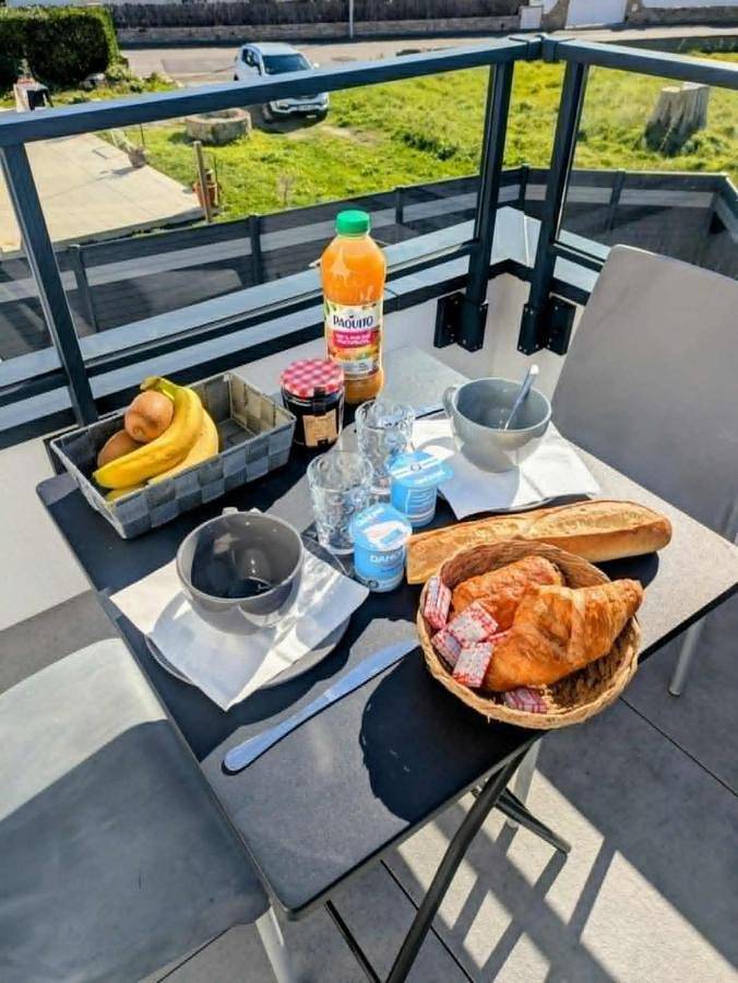 Maison d’hôte pour 2 personnes, avec piscine ainsi que jardin et balcon