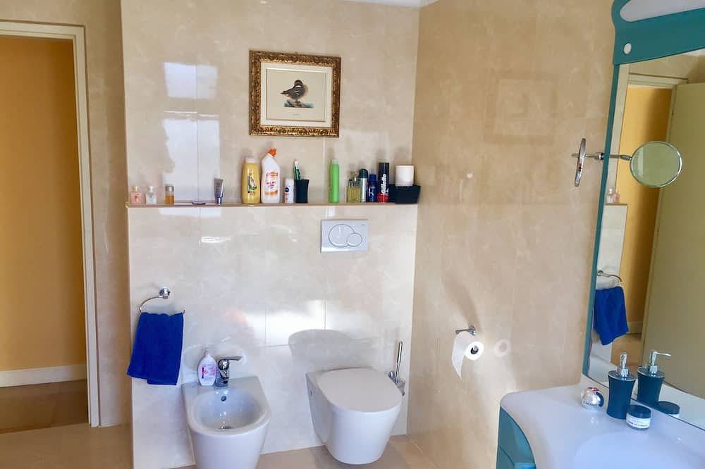 Ganze Wohnung, Luxus-Meerblick-Apartment an der berühmten Croisette in Cannes, Mittelmeerküste (Frankreich)