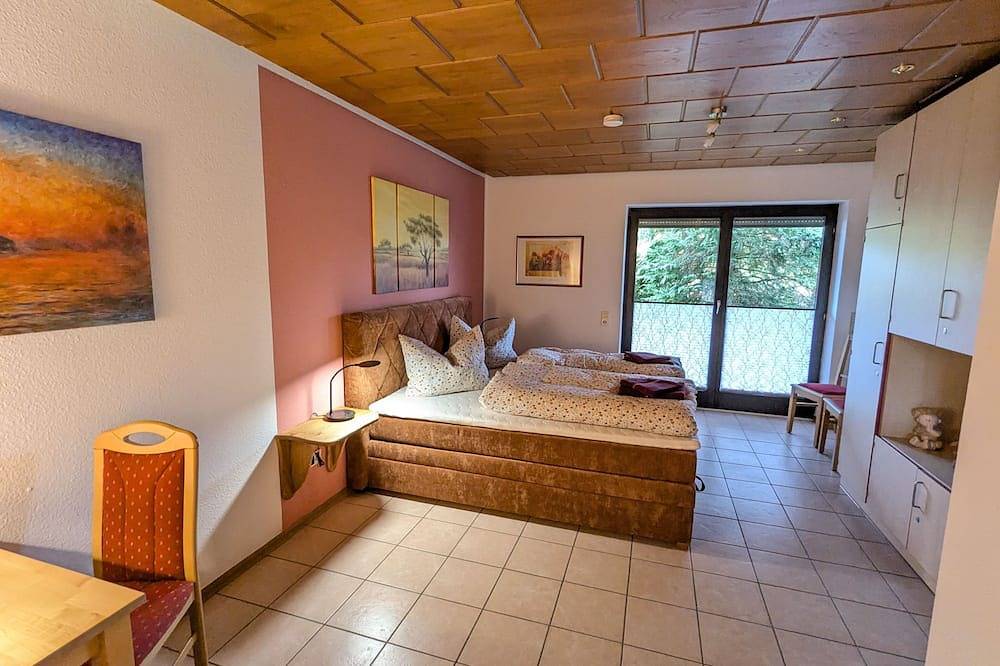 Ganze Wohnung, Ferienwohnung Haus Am Mühlenberg - Ferienwohnung Haus am Mühlenberg in Löhlbach, Haina (Kloster)