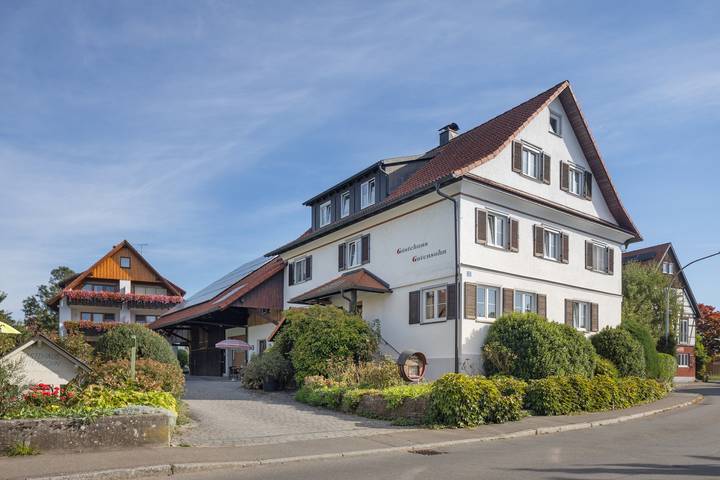 Ganze Wohnung, Ferienwohnung 5 mit gemeinsamer Terrasse, gemeinsamem Garten und Wi-Fi in Wasserburg (Bodensee), Bayerisch Schwaben
