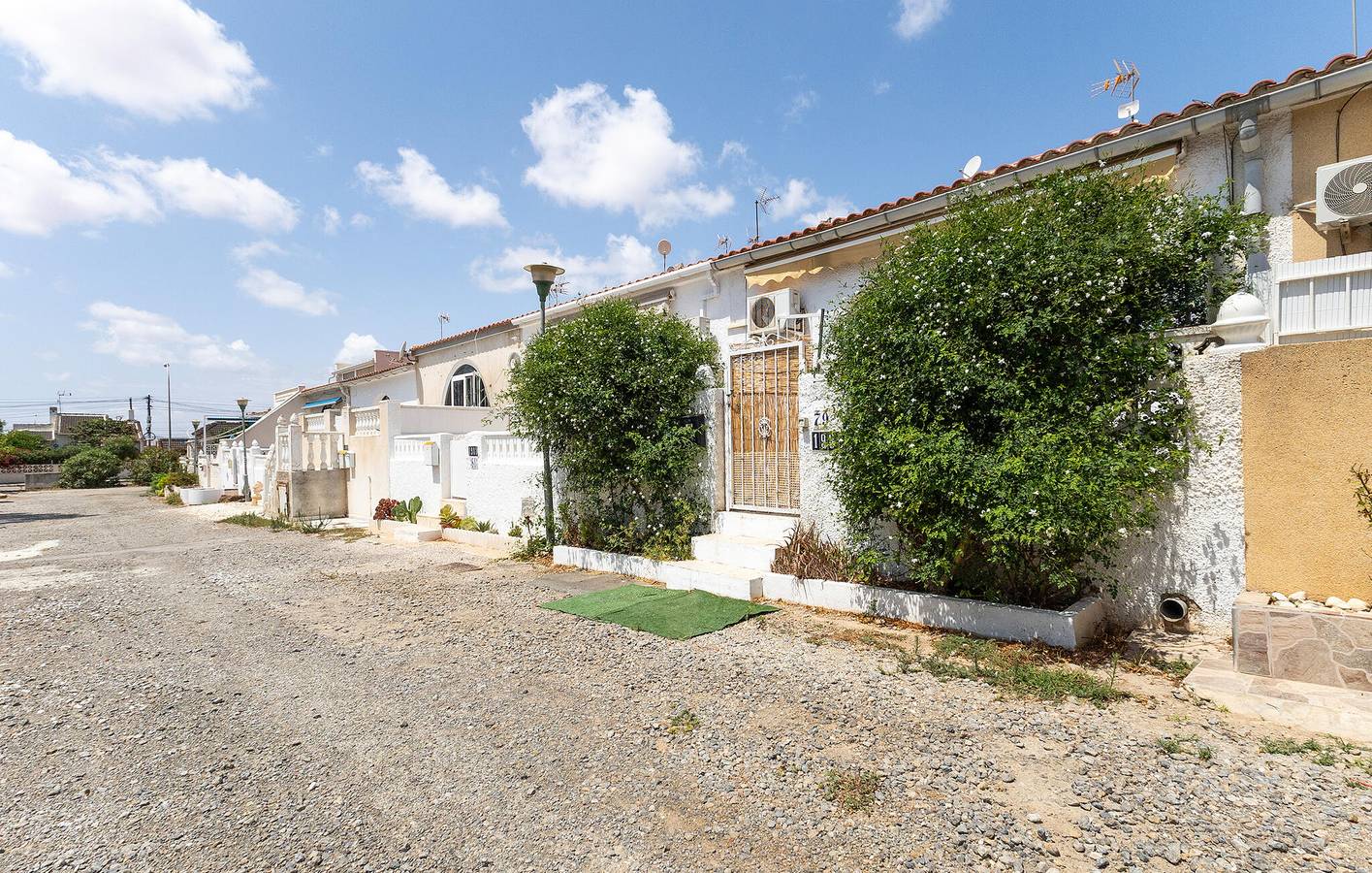 Apartamento acolhedor com terraço, WiFi e A/C, a 1 km do centro da cidade in El Chaparral, Torrevieja