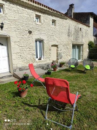 Gîte les bambous Charente-Maritime Estuaire de la Gironde in Saint-Dizant-du-Gua, Région de Jonzac