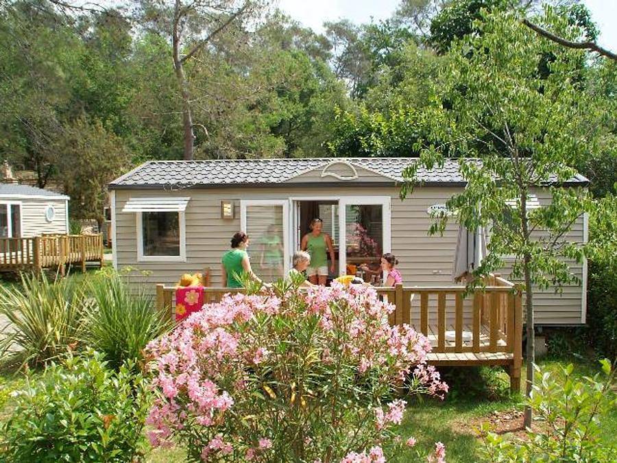 Camping Sites et Paysages - Les Pinèdes - Mobile home 4 persons - Grand confort Riviéra in La Colle-sur-Loup, Cannes region