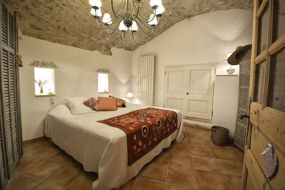 Séguret, cosy house with exceptional view in Séguret, Vaucluse