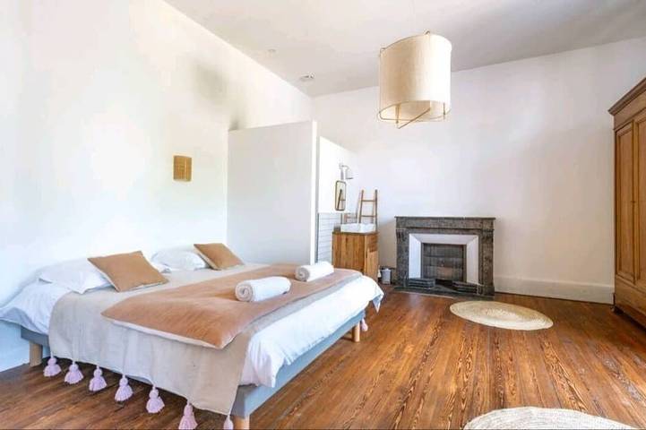 Location de vacances pour 25 personnes, avec jardin et piscine à Sauzet - 3