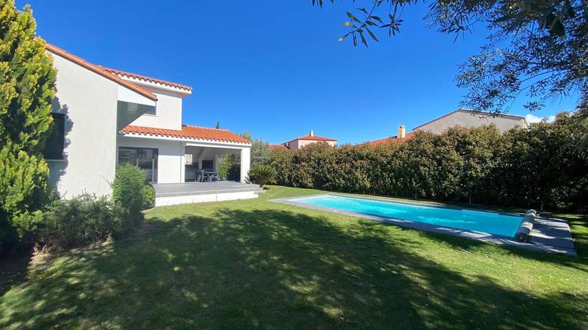Location de vacances pour 8 personnes, avec Terrasse ainsi que Jardin et Piscine à Villeneuve-de-la-Raho - 2