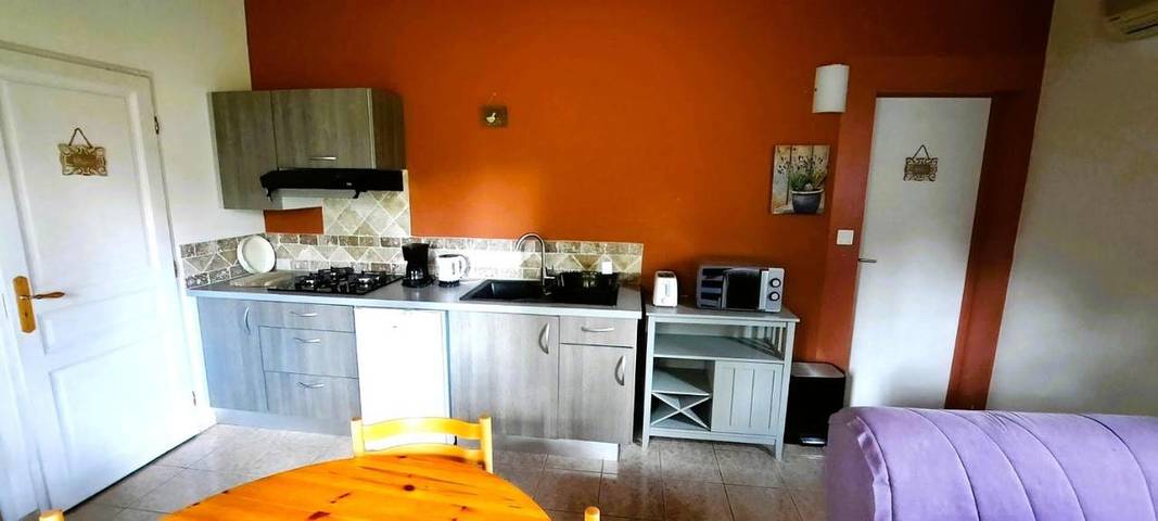 Location de vacances pour 2 personnes, avec jardin et terrasse à Le Poët-Laval - 4